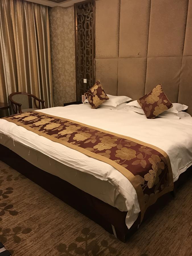 Huayu Paradise International Hotel Lhásza Kültér fotó
