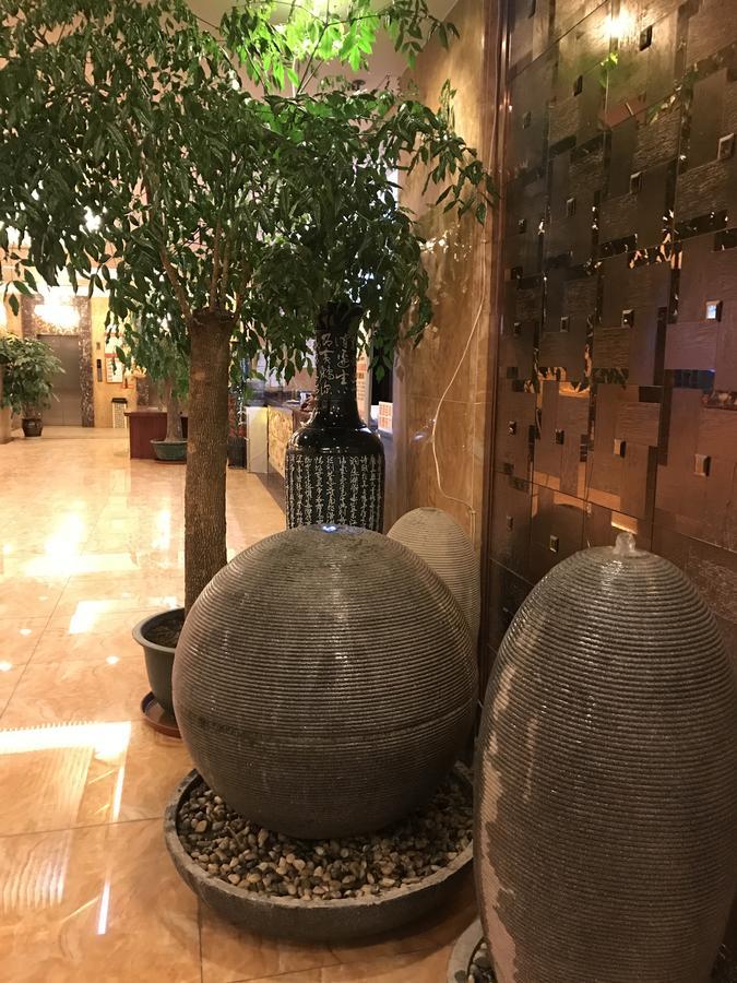 Huayu Paradise International Hotel Lhásza Kültér fotó